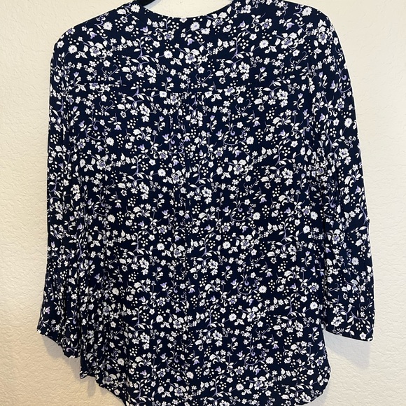 Floral blouse - Picture 3 of 3